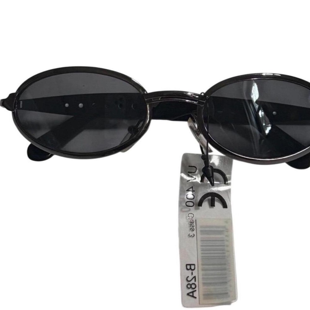 Vintage 90s/Y2K Cyberpunk Gunmetal Oval Shades